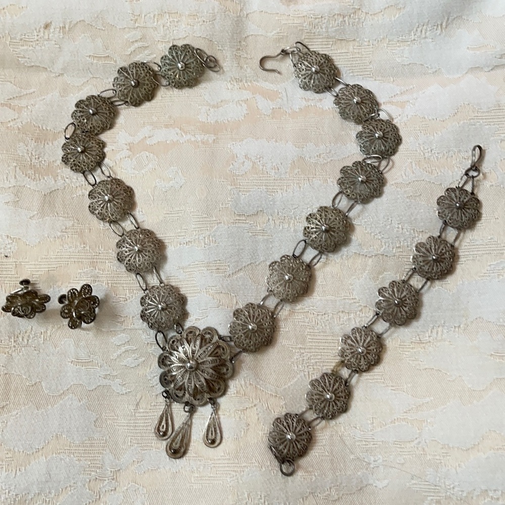 Delicate Silver Set. - image 1